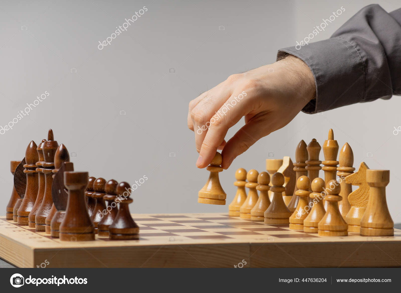 Foto de Primeiro Movimento De Peão No Xadrez e mais fotos de stock de  Competição - Competição, Conceito, Conceitos e temas - iStock