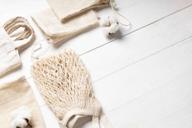 Çevre dostu pamuk grup çantaları yalan söylüyor