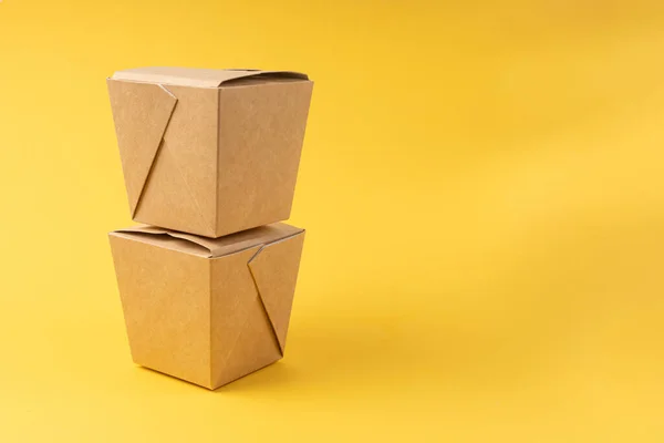 Disposable Food Delivery Boxes Yellow Background — Stock Photo, Image