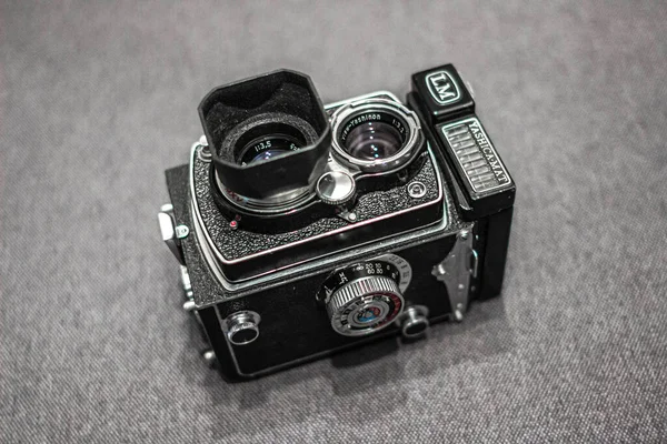 Vintage Slr Camera Professional Photographer Dual Lens Camera Old Japanese — Stock Photo, Image
