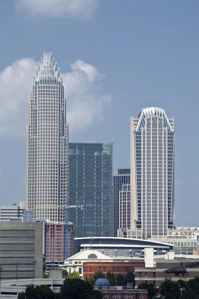 Charlotte's Bank of America och Hearst Tower — Stockfoto