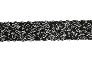 Beyaz arka planda siyah dantel