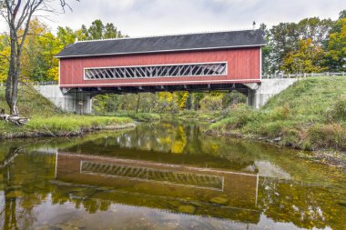 Netcher kapalı köprü