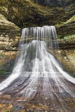 Porter mağara Falls