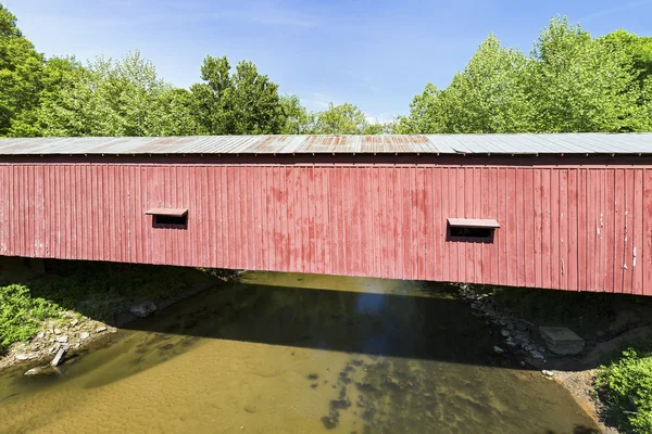 Cades Mill Covered Bridge Over Coal Creek — Stock Photo, Image