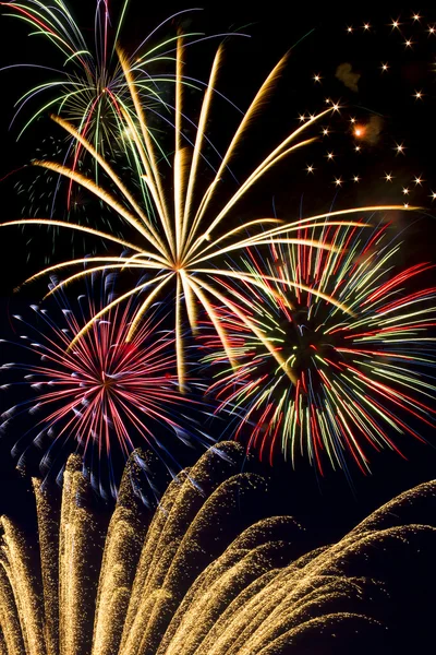 Grand Finale Fireworks Paint the Night Sky — Stock Photo, Image