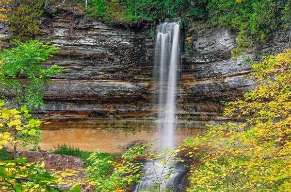 Autumn at Munising Falls — Stock Photo, Image