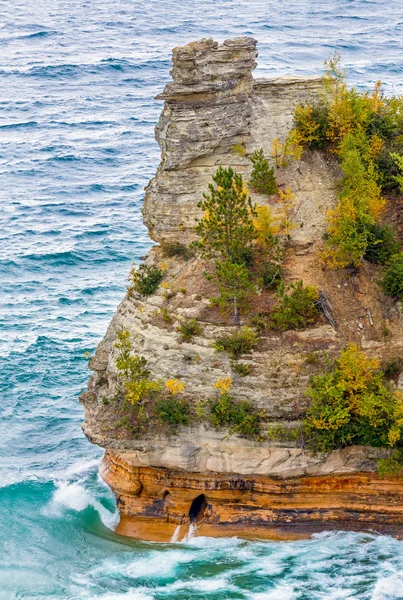 Waves Crash on Miners Castle — Stock Photo, Image