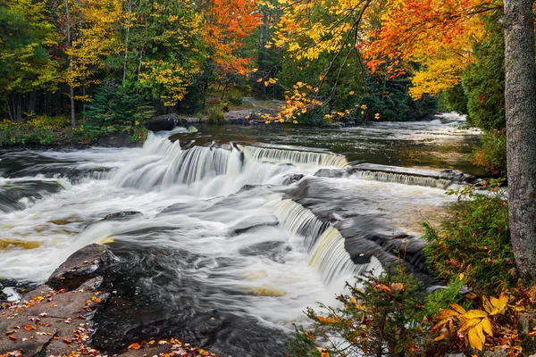 Upper Bond Falls no Outono — Fotografia de Stock