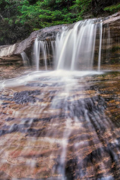 Waterval op Miner's strand — Stockfoto