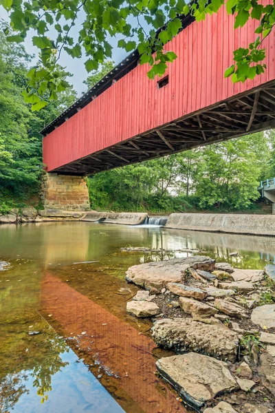 Harra overdekt bruggetje — Stockfoto