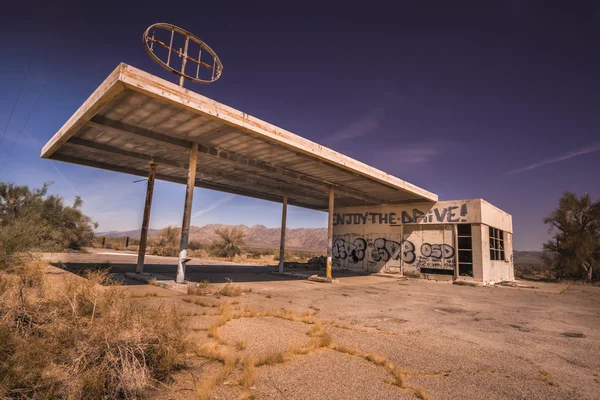 Abandoned gas station in Arizona,California desert USA — Stock Photo, Image