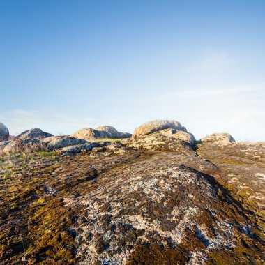 sabah erken, taşlı alan manzara