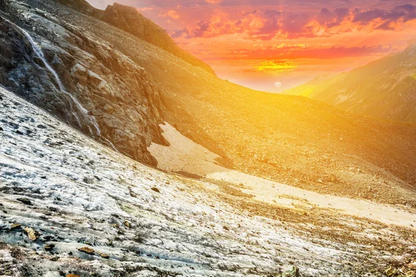 Berg gletscher in de avond — Stockfoto