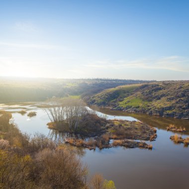 sessiz dağ Kanyon Nehri'nde sabah erken