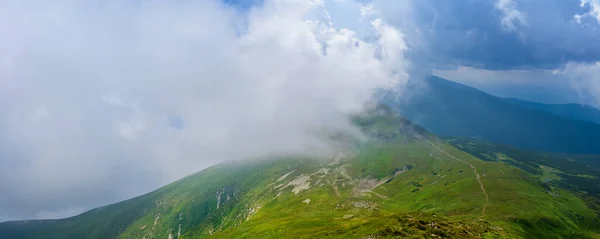 Beau Paysage Verdoyant Vallée Montagne Été — Photo