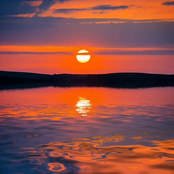 Red Dramatic Sunset Reflected Lake — Stock Photo, Image