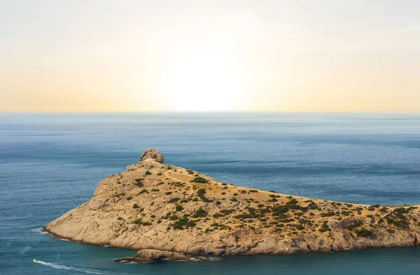 Primer Plano Acantilado Atardecer Fondo Vacaciones Verano Mar — Foto de Stock