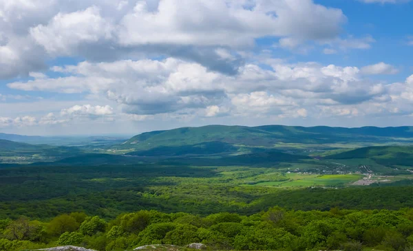 Green Mountain Valley Blue Cloudy Sky — Stock Photo, Image