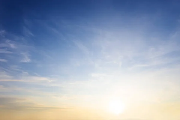 Dramático Atardecer Sobre Cielo Nublado Fondo — Foto de Stock