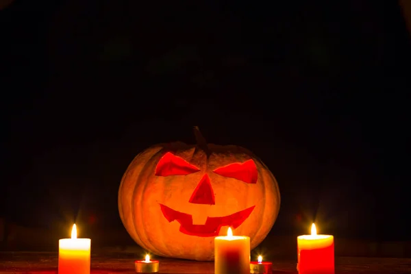 Close Halloween Pompoen Met Kaarsen Het Donker Jack Lantaarn Traditionele — Stockfoto