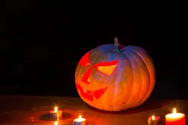 Close Halloween Pompoen Met Kaarsen Het Donker Jack Lantaarn Traditionele — Stockfoto
