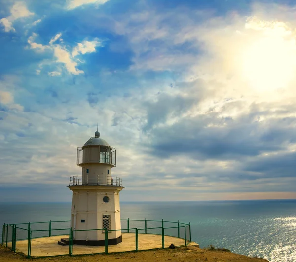 Farol em uma capa marinha — Fotografia de Stock