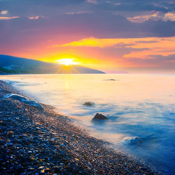 Wschód słońca nad morze — Zdjęcie stockowe