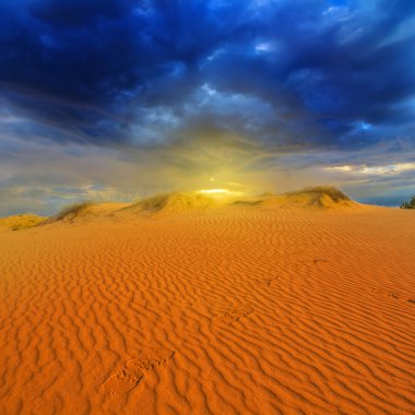 akşam kırmızı Kum Çölü