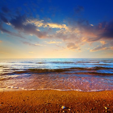 akşam deniz plaj sahnesi