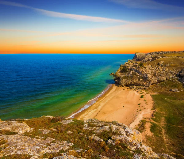 Zee baai bij de zonsondergang — Stockfoto