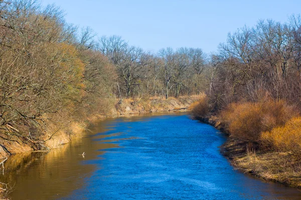 Río azul de primavera — Foto de Stock