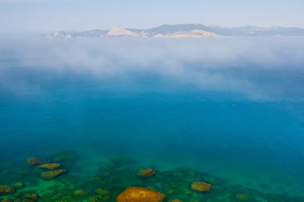 Smaragdové moře zálivu scéna — Stock fotografie