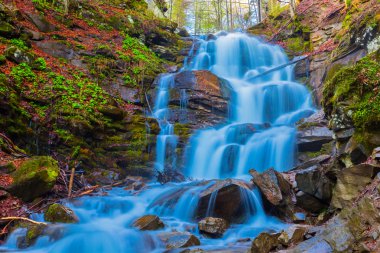 Shipot şelale sahnesi