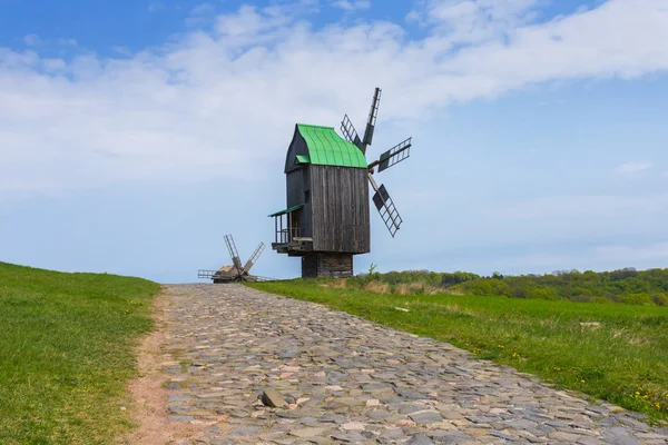 Holzwindmühle — Stockfoto