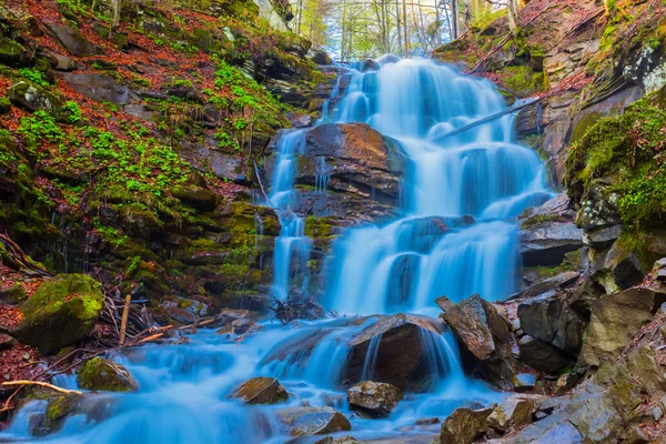 Schiffswasserfall-Szene — Stockfoto