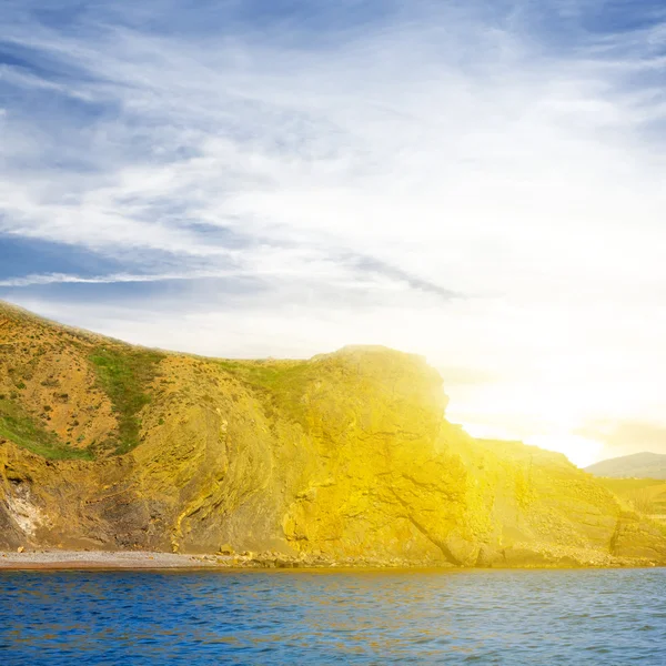 Deniz cliff akşam olay yerinde — Stok fotoğraf