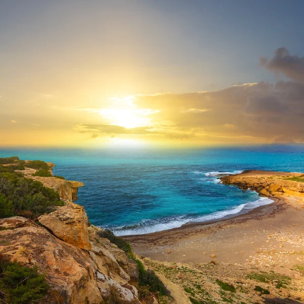 Baía de mar esmeralda à noite — Fotografia de Stock