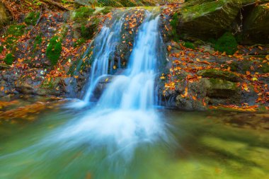 Küçük şelale sahnesi