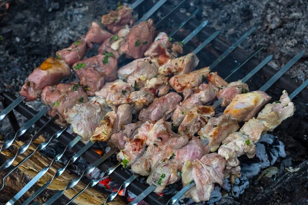 Koken van vlees — Stockfoto