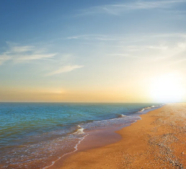 Spiaggia di mare serale — Foto Stock