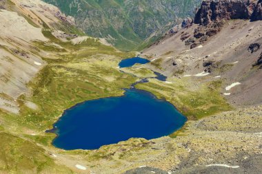 closeup mavi dağ sahne