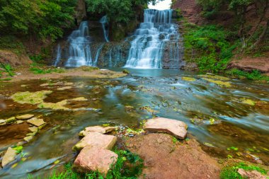 Ukrayna dzhhuryn şelale