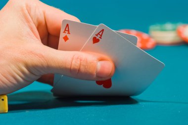 iskambil dices ve fiş üzerinde hissetti bir yeşil