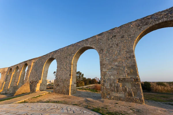 Cyprus larmaca old aqueduct ruin — Stock Photo, Image