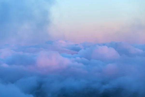 Husté mraky modré pozadí — Stock fotografie