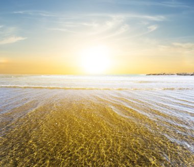 gün batımında defne deniz