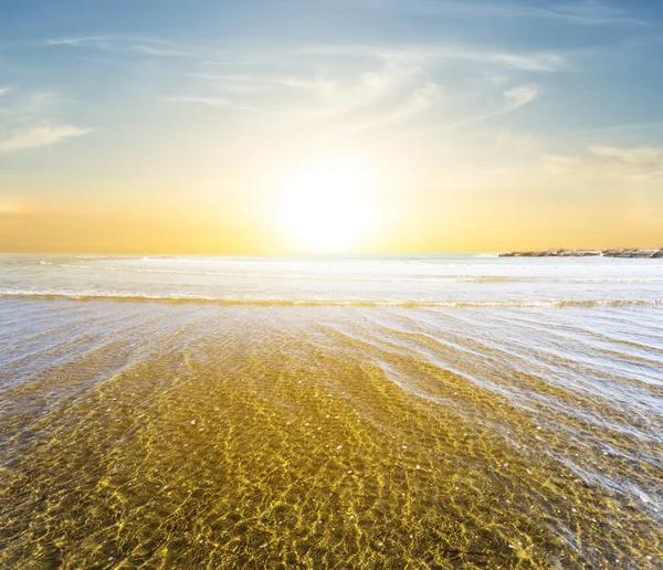 Baía do mar ao pôr do sol — Fotografia de Stock