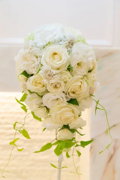 Bouquet White Flowers Leaves Little Bit — Stock Photo, Image