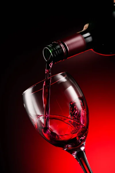 Ποτήρι Κόκκινο Κρασί Και Μπουκάλι — Φωτογραφία Αρχείου
